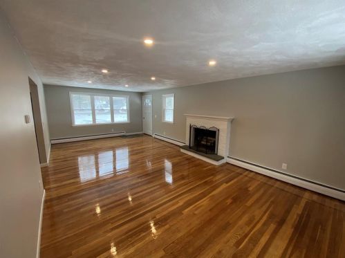 50 Colvintown Rd, Coventry RI 02816-8564 exterior