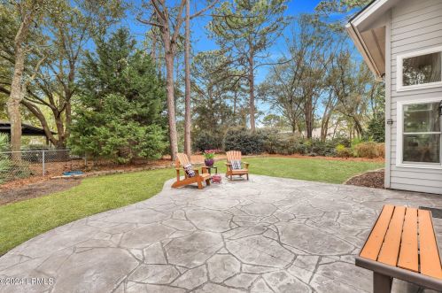 24 Fernlakes Dr, Bluffton SC 29910-6417 exterior