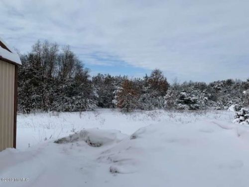 3705 Dangl Rd, Meskegon MI  49444-9709 exterior