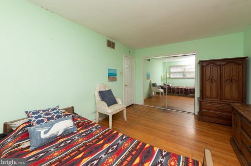 1110 Gregg St, Philadelphia PA 19115-4283 exterior