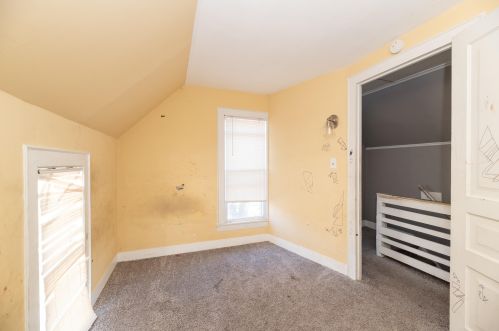 1408 Westnedge Ave, Kalamazoo MI 49007-2426 exterior