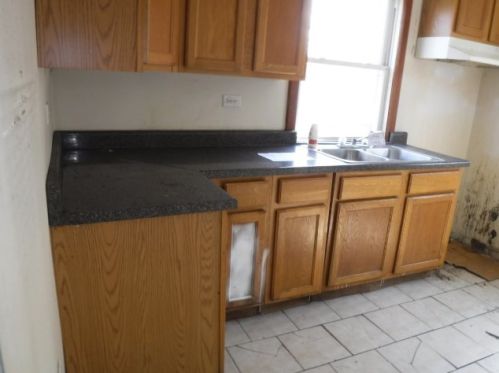 14211 Clark St, Chicago IL 60827-2509 exterior