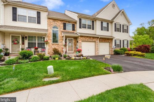 2107 Royal Ct, Limerick, PA 19468-1379