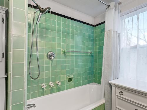 815 13 St, Manitowoc WI 54220-5101 exterior