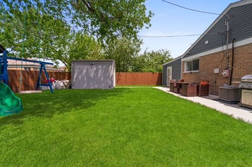 8354 Kilpatrick Ave, Chicago IL 60652-3517 exterior