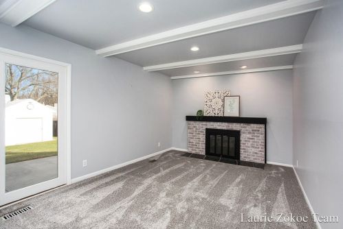 2523 Longmeadow St, Grand Rapids MI 49504-2365 exterior