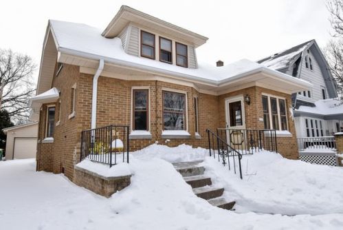 1653 Newton Ave, Milwaukee, WI 53211-2223