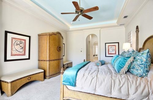 2906 Leonardo Ave, Naples FL exterior