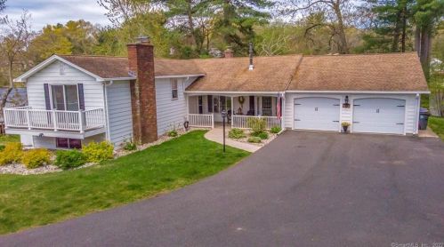 147 Cottage Rd, Enfield CT 06082-2209 exterior