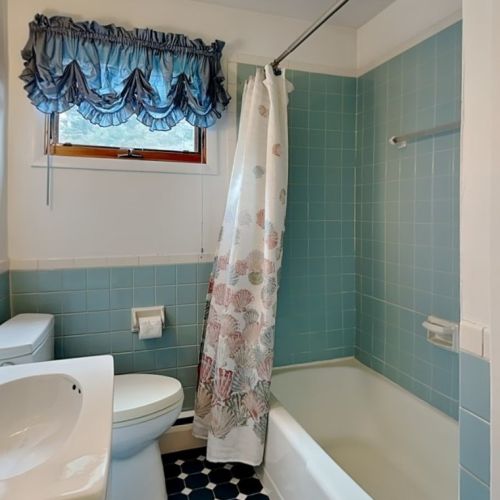 140 Perryvista Ave, Pittsburgh PA exterior