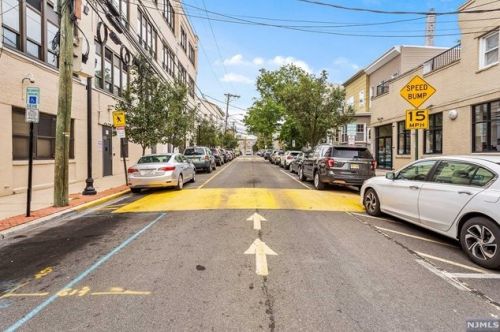 161 St, Union City NJ 07087-5439 exterior