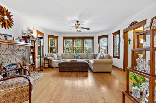 2714 76th Ct, Chicago, IL 60707-1403