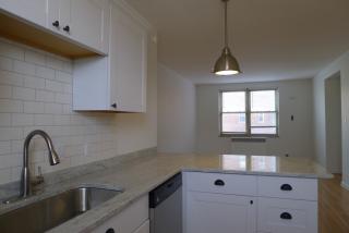 825 Iroquois St, Detroit MI  48214-2788 exterior