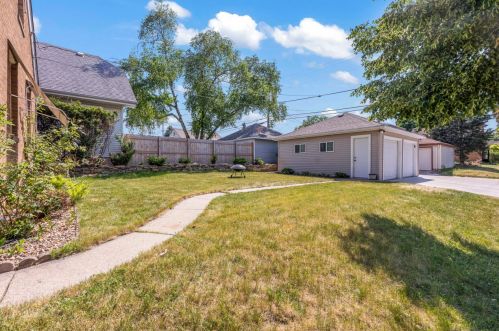 3401 9, Milwaukee WI 53215-5111 exterior