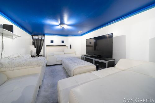 2035 Un Ave, Grand Rapids MI 49507-3218 exterior