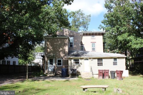 123 Main St, Pilesgrove NJ 08098-1226 exterior