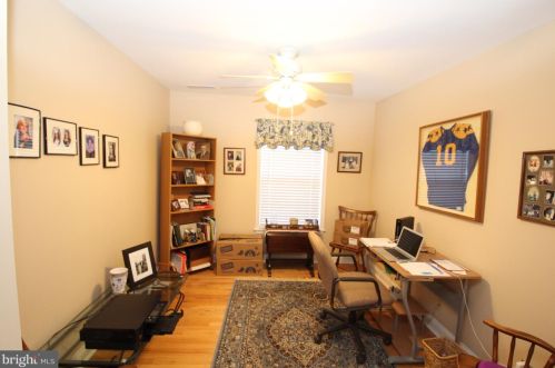 147 3 St, New Castle DE 19720-4536 exterior