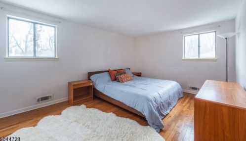 64 Glendale Ave, Livingston NJ 07039-2310 exterior