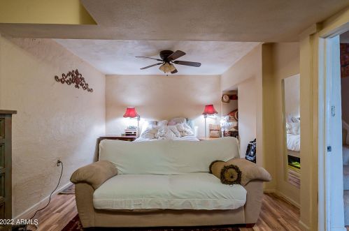 39029 11 Ave, Phoenix AZ 85021-5626 exterior