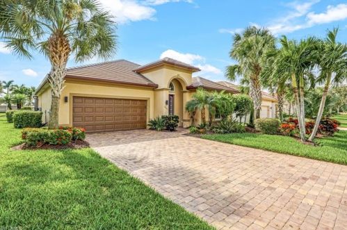 9455 Quarry Dr, Naples, FL 34120-5223