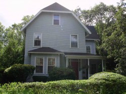 78 Central St, Newton, MA 02466-2410