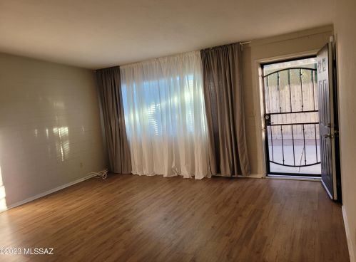 2114 Catalina Ave, Tucson AZ 85712-3225 exterior