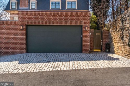 2735 Cathedral Ave, Washington DC  20008-4119 exterior