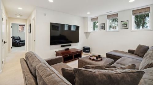 2759 Bosworth Ave, Chicago IL 60642-2341 exterior