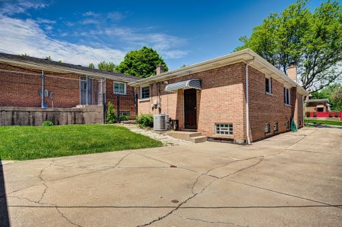 141 121 Pl, Chicago IL 60628-6657 exterior