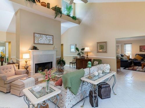 2309 Kings Lk Blvd, Naples FL 34112-5306 exterior