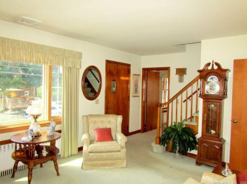 207 Eno Ave, Torrington, CT 06790-5623