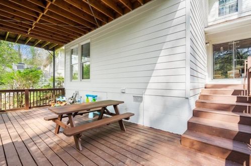 2122 Belvedere Dr, Atlanta GA  30318-1704 exterior