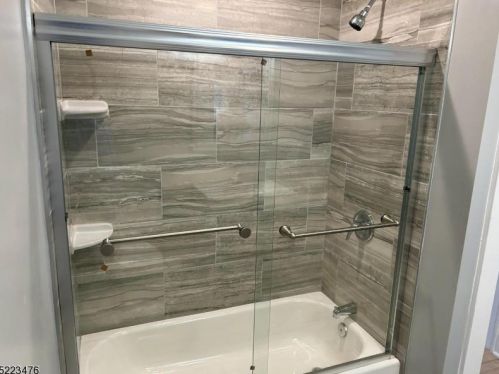 51 Leslie Pl, Irvington NJ  07111-1106 exterior