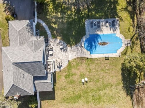 3 Marion Ln, Scotch Plains NJ 07076-2924 exterior