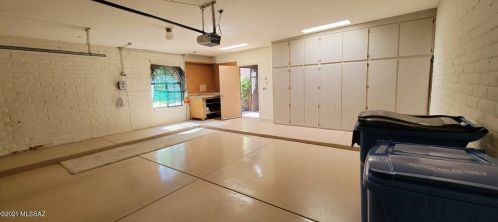 4504 Camino Campero, Tucson AZ  85750-6300 exterior