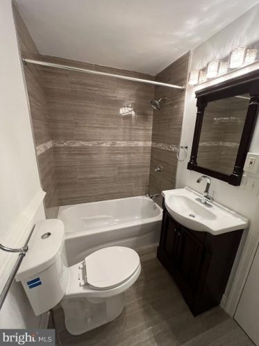 265 9th St, Philadelphia PA  19107-1832 exterior