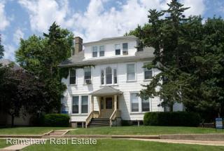 201 Elm St, Champaign IL  61820-4653 exterior