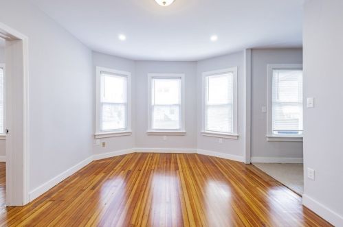 100 Massasoit St, Springfield MA 01107-1723 exterior