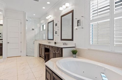 5150 Andros Dr, Naples FL 34113-8162 exterior