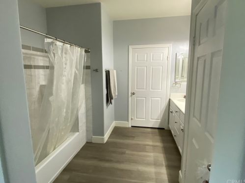 1506 Valencia Ave, Tustin CA 92782-1816 exterior