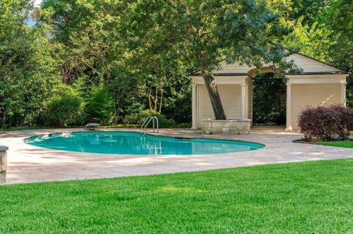 5300 Deloache Ave, Dallas TX  75220-2216 exterior