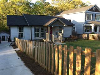 1824 Braeburn Cir, Atlanta GA  30316-2218 exterior