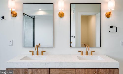 959 Marshall St, Philadelphia PA 19122 exterior