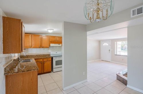 6803 Larmon St, Tampa FL  33634-5019 exterior