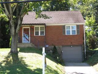 119 Sunset Dr, Pittsburgh, PA 15237-3740