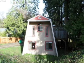 12137 Henderson Dr, Portland OR  97266-4922 exterior