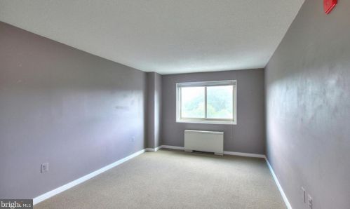 7333 New Hampshire Ave, Silver Spring MD  20912-6958 exterior