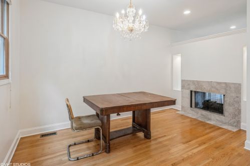 422 Blackhawk St, Chicago IL  60610-7340 exterior