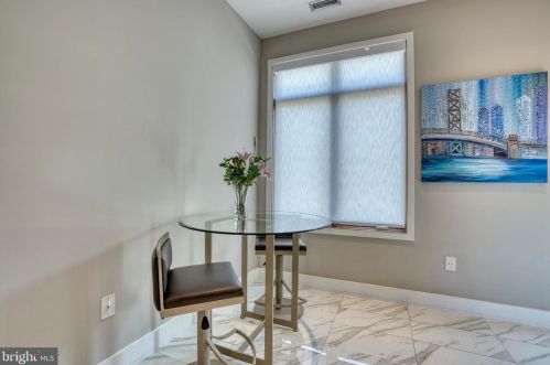 308 2nd St, Philadelphia PA 19133-0040 exterior