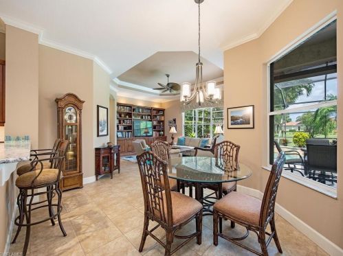 8977 Mustang Is Cir, Naples FL 34113-1644 exterior